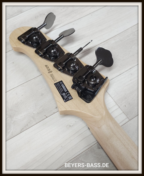 Yamaha Billy Sheehan Attitude LTD III, Sonic Blue, Signature